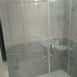 Mampara cristal anticalcáreo sin guía inferior